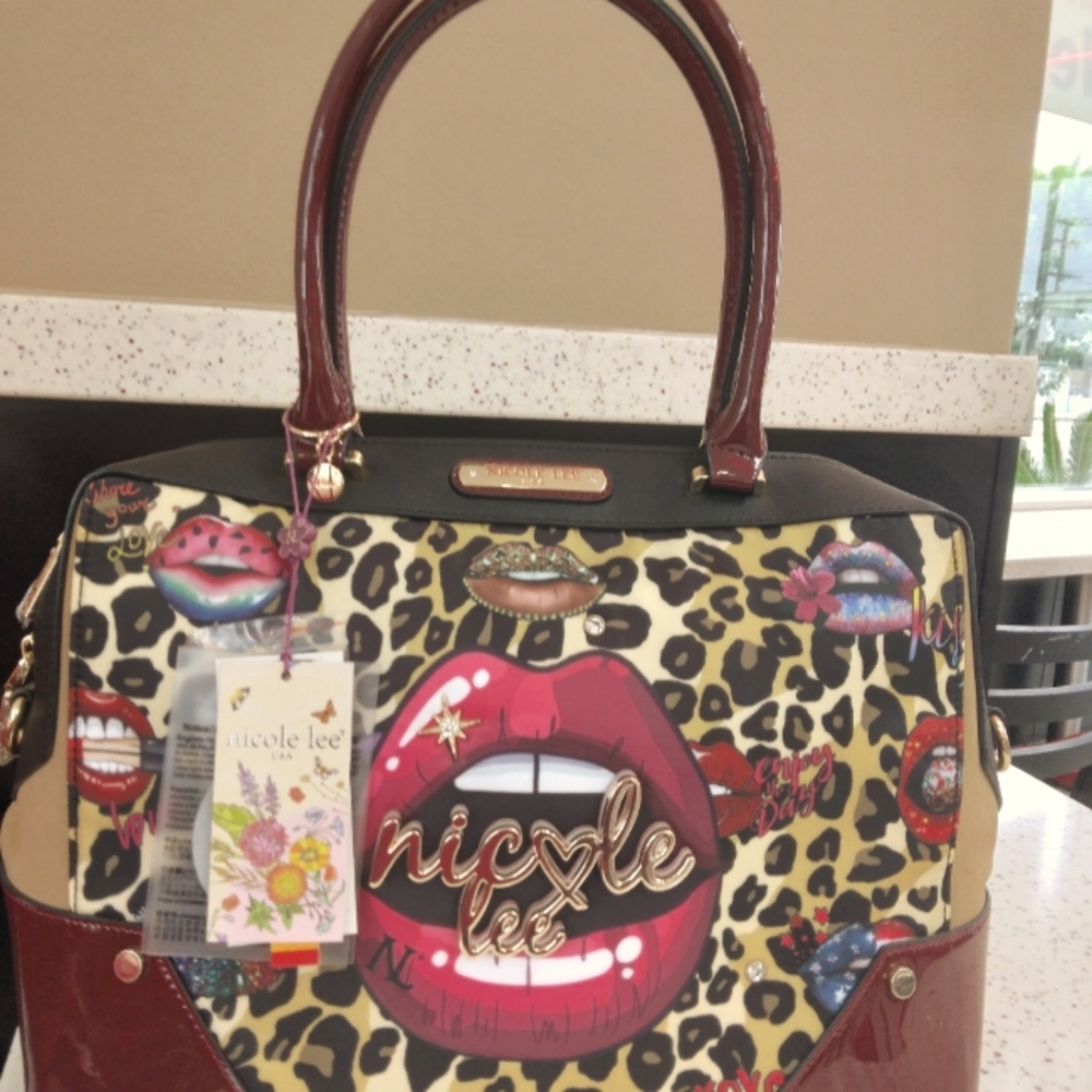 Nicole Lee Bag. - Picture 1 of 1